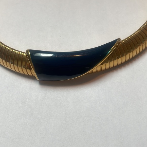 Necklace - Picture 2 of 3